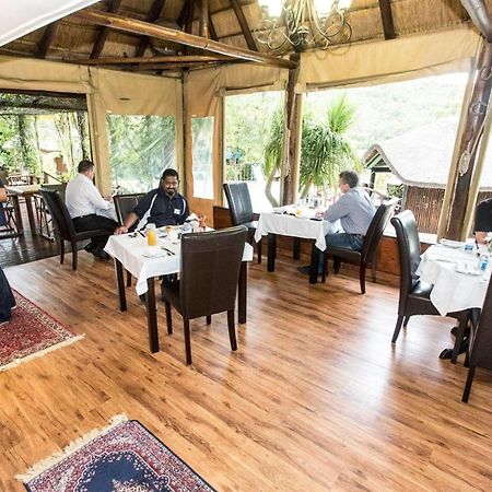 Fish Eagle Manor Bed & Breakfast Източен Лондон Екстериор снимка