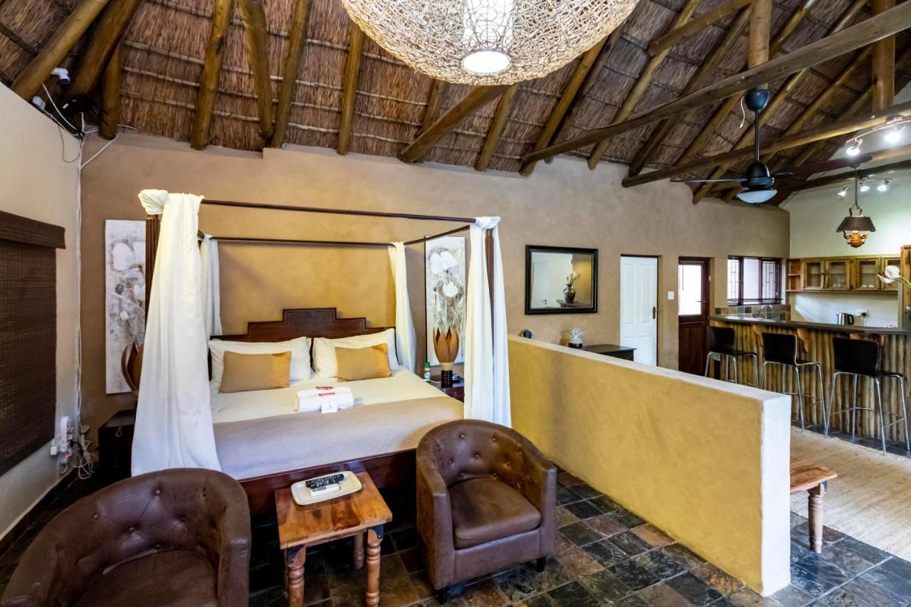 Fish Eagle Manor Bed & Breakfast Източен Лондон Екстериор снимка