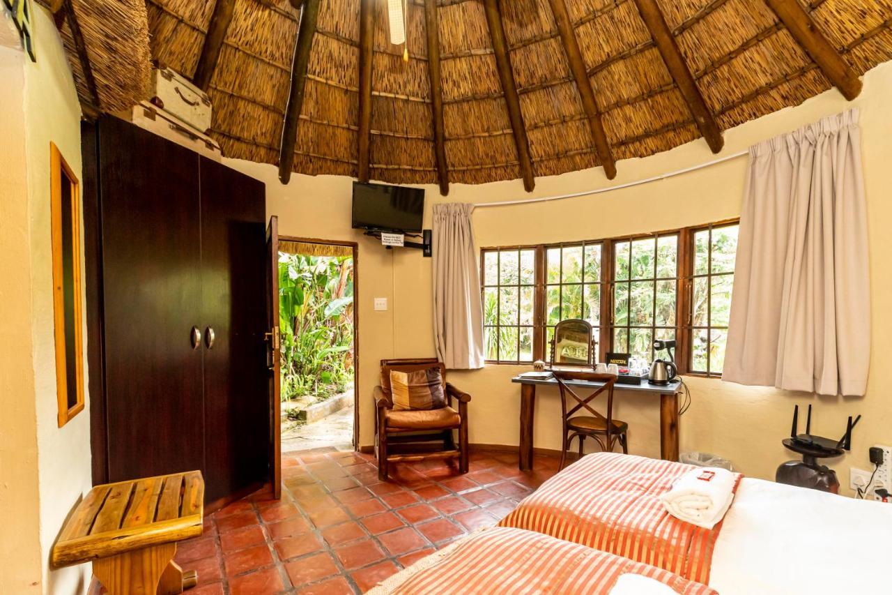 Fish Eagle Manor Bed & Breakfast Източен Лондон Екстериор снимка