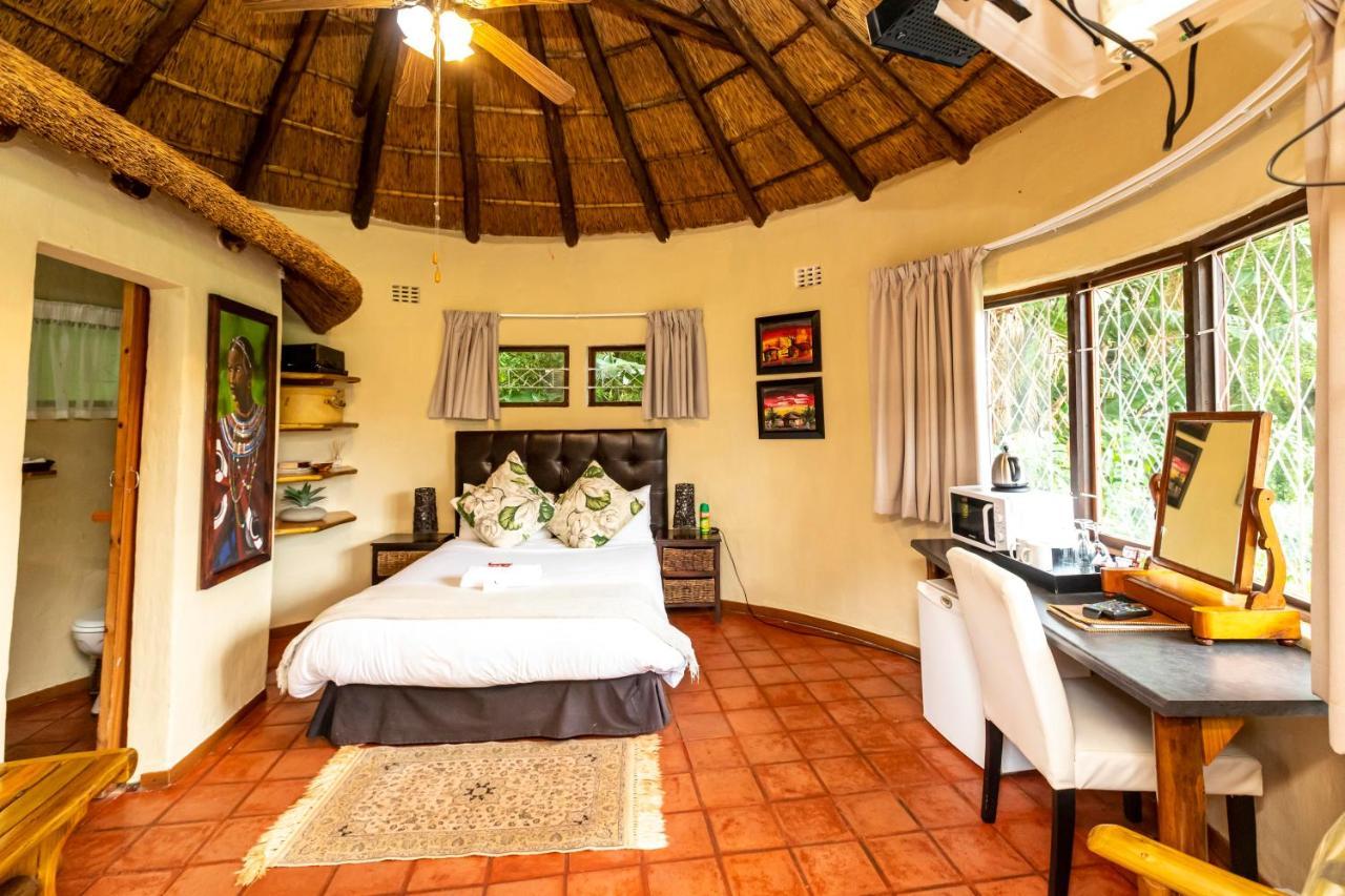 Fish Eagle Manor Bed & Breakfast Източен Лондон Екстериор снимка