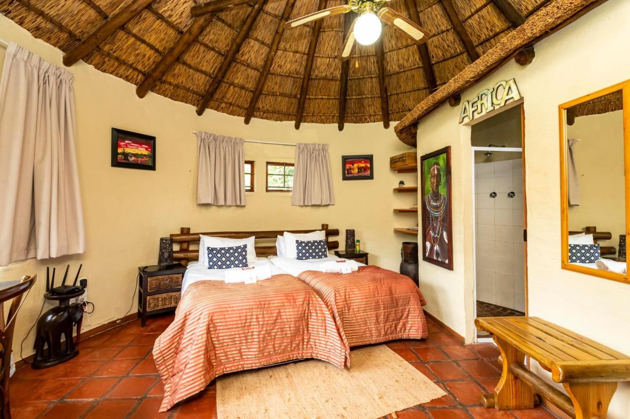 Fish Eagle Manor Bed & Breakfast Източен Лондон Екстериор снимка